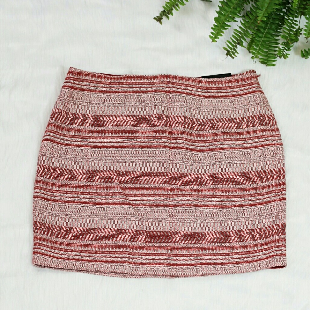 NWT Gorgeous Banana Republic Skirt!